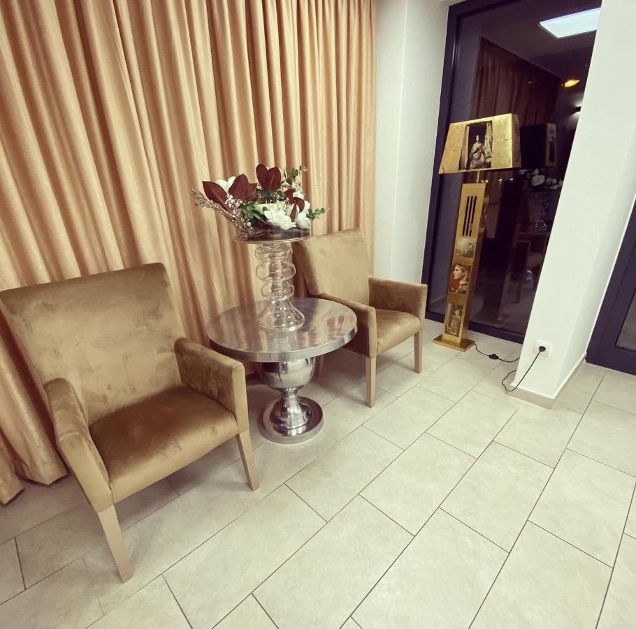 Tanja Hotel